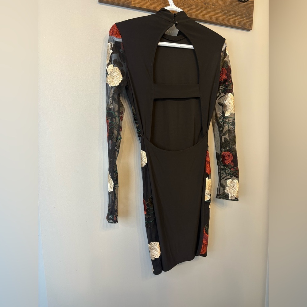 K. Jen black, red & cream floral embroidered long sleeve bodycon dress size S - Picture 7 of 10